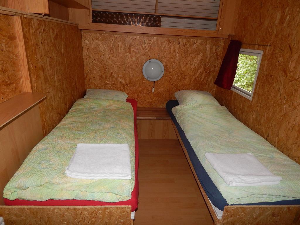 Hostel Le Chandelier Saint-Ursanne Room photo